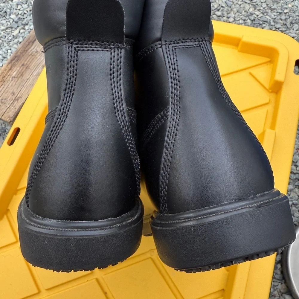 Genuine Grip 7160 Men’s Sz 13  Black Leather Work Boots with Sturdy Soles